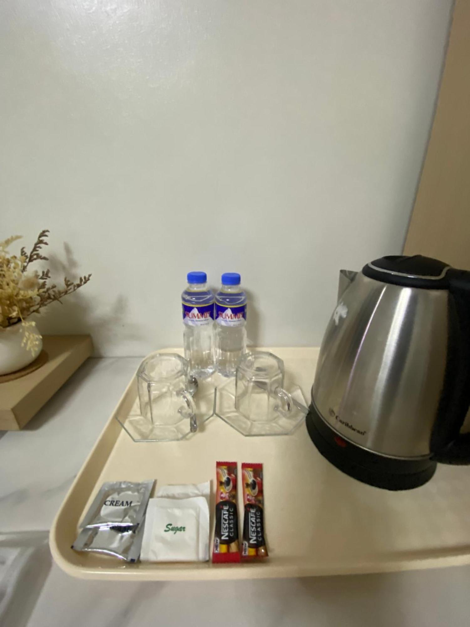 Honey Suite Room Inside Bee Cafe Cebu At Ayala Area Экстерьер фото